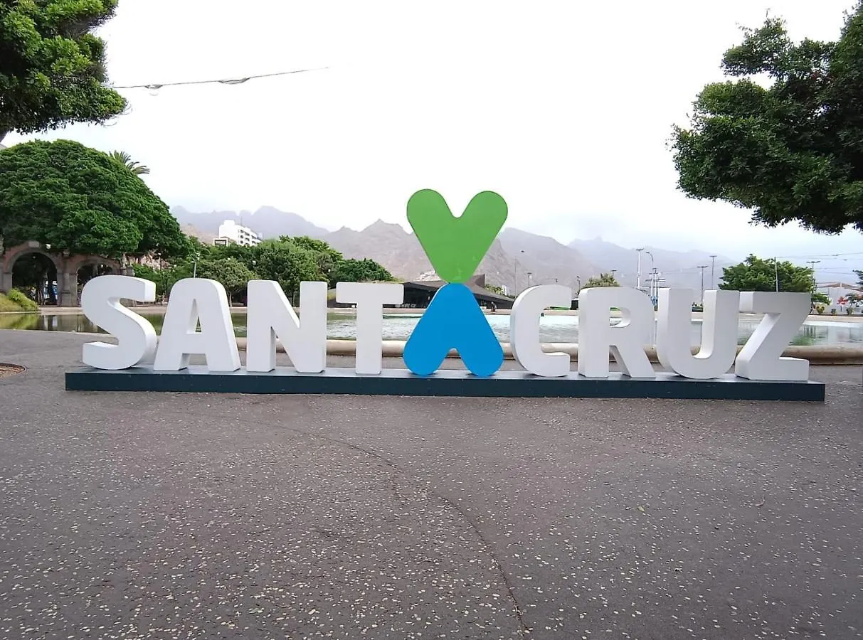 Center Santa Cruz, Alojamiento Centrico Con Gran Terraza, Cocina , Salon Y Banos, Todo Privado Santa Cruz de Tenerife 0*,  Spagna